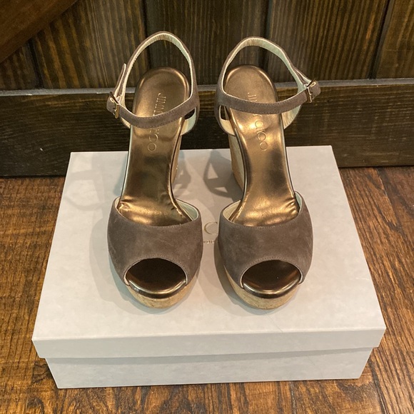 Jimmy Choo Perla Suede/Cork Wedge Sandal Pecan 37/7 NIB - Picture 4 of 11